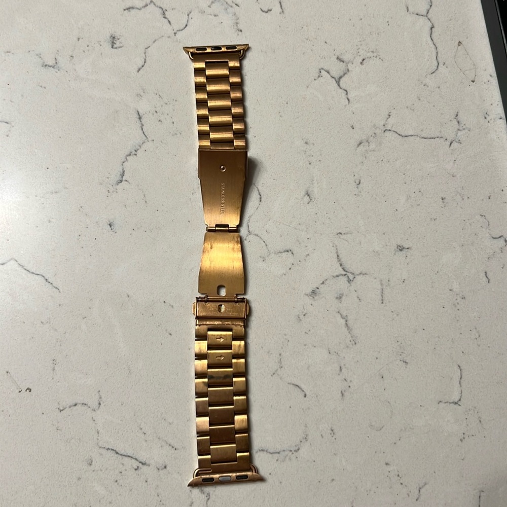 rose gold smartwatch stainless steel band 40mm